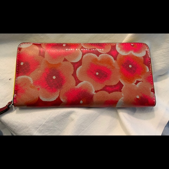 MARC BY MARC JACOBS wallet with floral design - Picture 1 of 5